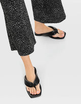 Stradivarious Slippers- Black